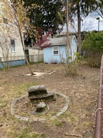 60 Parkside Street Springfield, MA 01104 - Photo 9 of 34