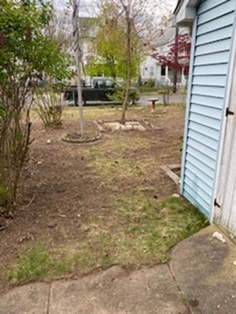 60 Parkside Street Springfield, MA 01104 - Photo 10 of 34