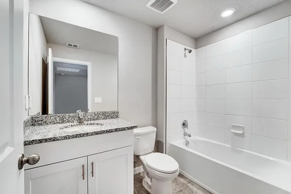 $2,900 | 5748 Southeast Edgewater Circle, Stuart, FL 34997