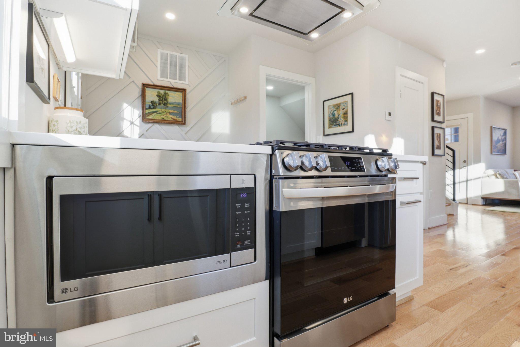1111 Anacostia Road Southeast Washington, DC 20019 - Photo 16 of 37 Stainless steel appliances
