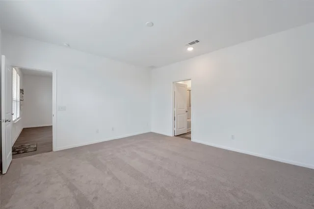 $2,350 | 332 Appaloosa Drive, Alvin, TX 77511