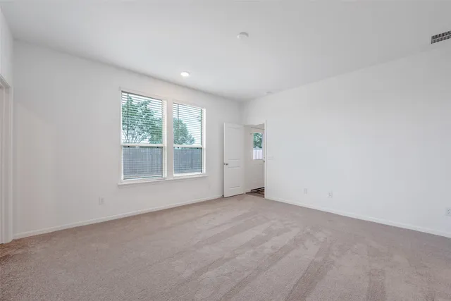 $2,350 | 332 Appaloosa Drive, Alvin, TX 77511