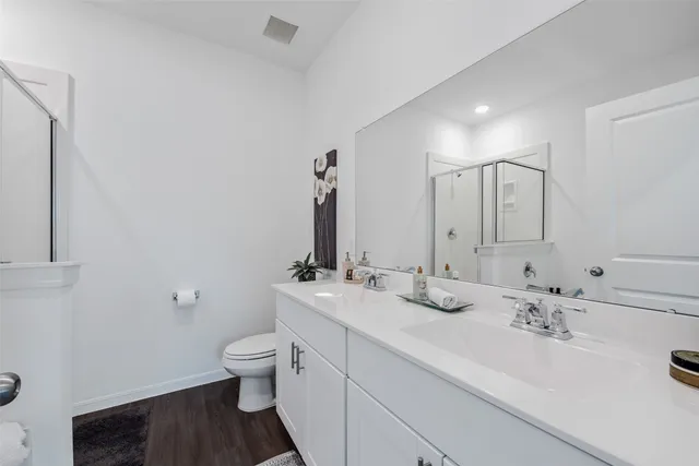 $2,350 | 332 Appaloosa Drive, Alvin, TX 77511