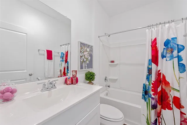 $2,350 | 332 Appaloosa Drive, Alvin, TX 77511