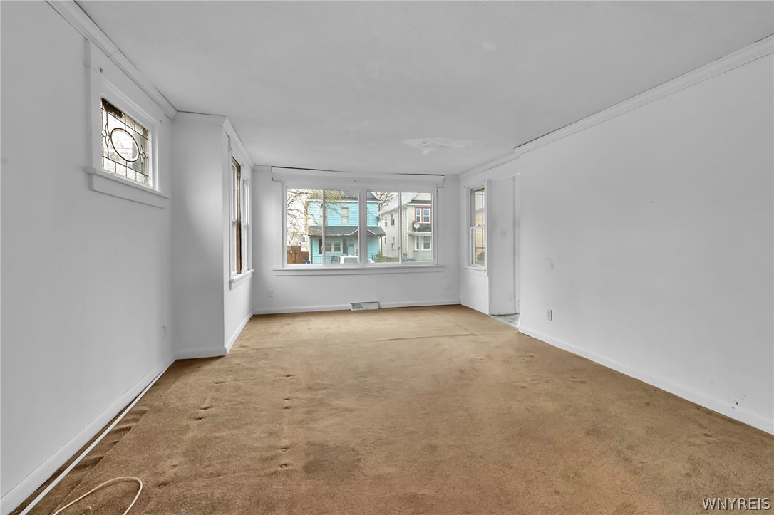 279 Riverside Avenue Buffalo, NY 14207 - Photo 18 of 34