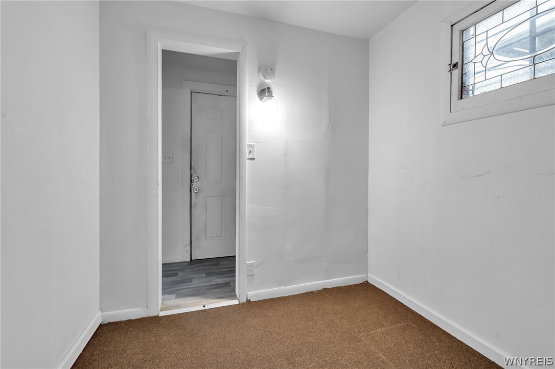 279 Riverside Avenue Buffalo, NY 14207 - Photo 20 of 34