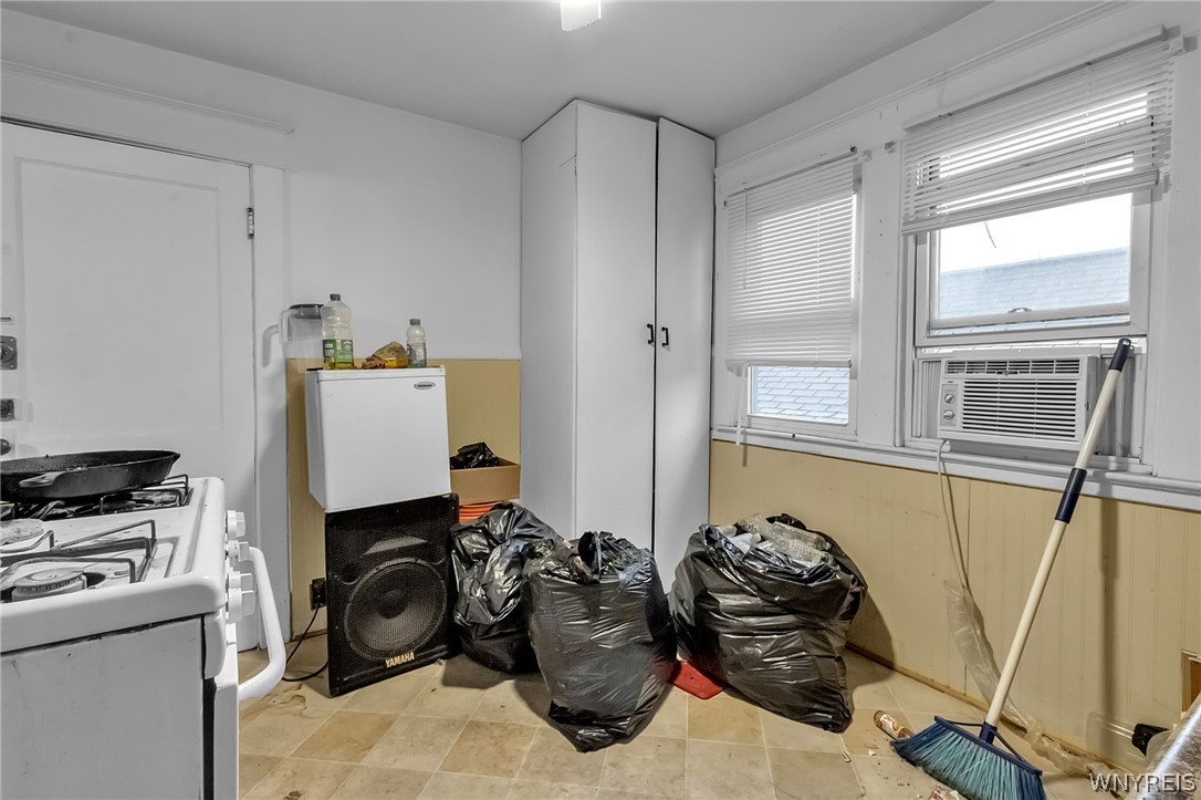 279 Riverside Avenue Buffalo, NY 14207 - Photo 24 of 34