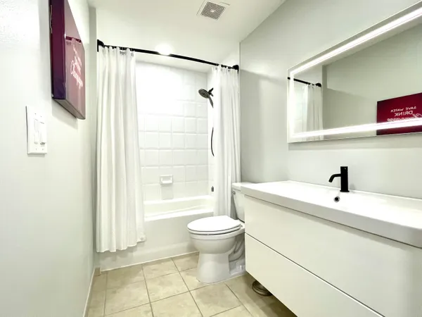 $2,950 | 616 Clearwater Park Road, Unit 805, West Palm Beach, FL 33401