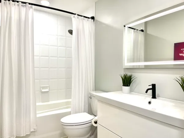 $2,950 | 616 Clearwater Park Road, Unit 805, West Palm Beach, FL 33401