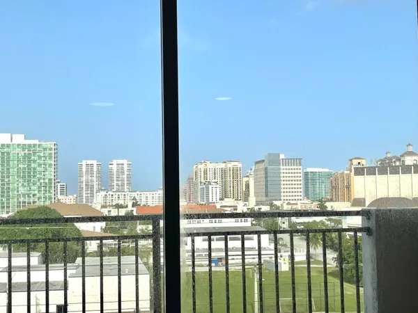 $2,950 | 616 Clearwater Park Road, Unit 805, West Palm Beach, FL 33401