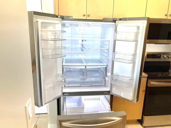 $2,950 | 616 Clearwater Park Road, Unit 805, West Palm Beach, FL 33401