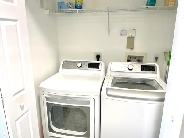 $2,950 | 616 Clearwater Park Road, Unit 805, West Palm Beach, FL 33401