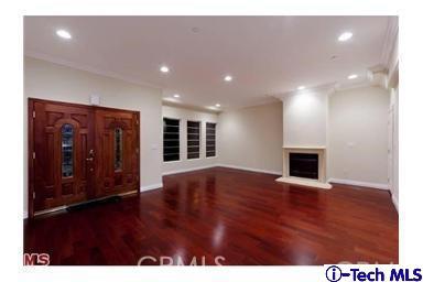 10214 Fernglen Avenue, Unit 5 Tujunga, CA 91042 - Photo 4 of 7