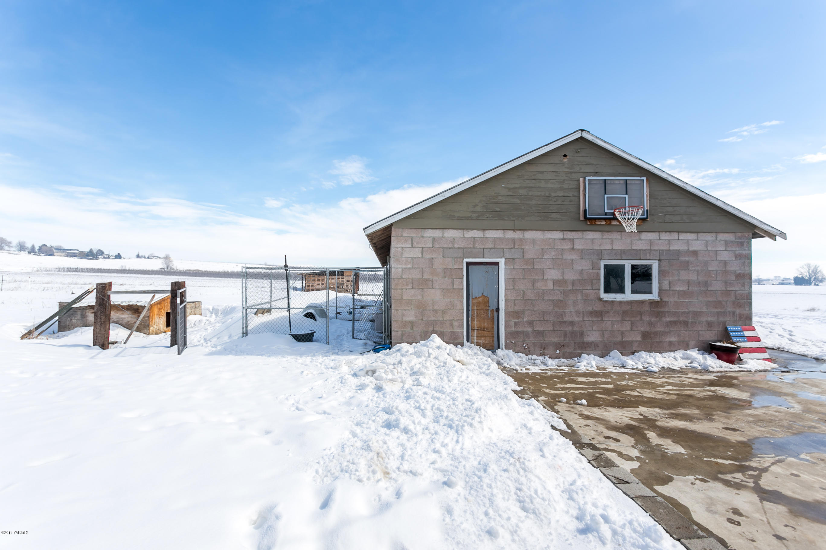 2551 Independence Road Outlook, WA 98938 - Photo 15 of 21 a front view of a house with a yard