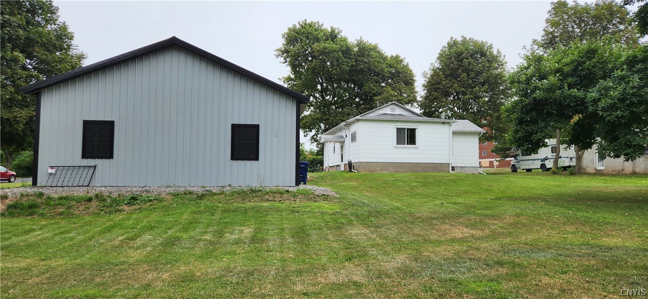 202 Lafayette Road Syracuse, NY 13205 - Photo 4 of 40 Gallery Image 4
