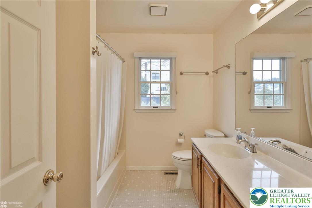 4059 Wedgewood Road Allentown, PA 18104 - Photo 38 of 50