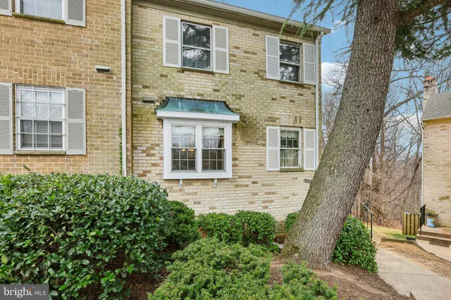 $350,000 | 11909 Old Columbia Silver Spring, Unit 65, Silver Spring, MD 20904