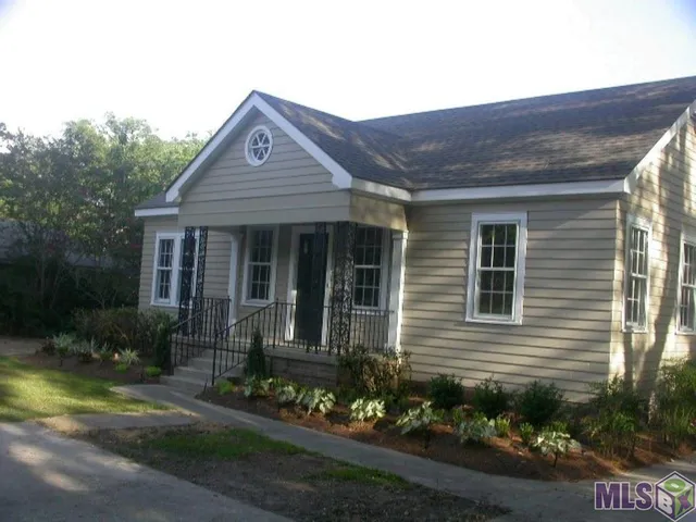 $2,100 | 6984 Government Street, Baton Rouge, LA 70806