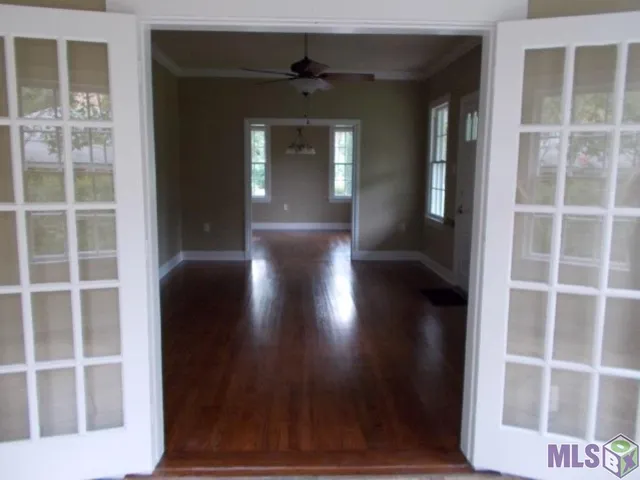 $2,100 | 6984 Government Street, Baton Rouge, LA 70806