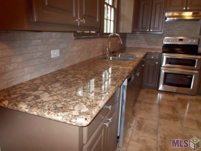 $2,100 | 6984 Government Street, Baton Rouge, LA 70806