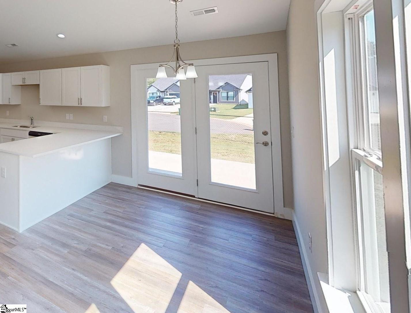 111 Sunrise Road Spartanburg, SC 29302 - Photo 3 of 27 Gallery Image 3