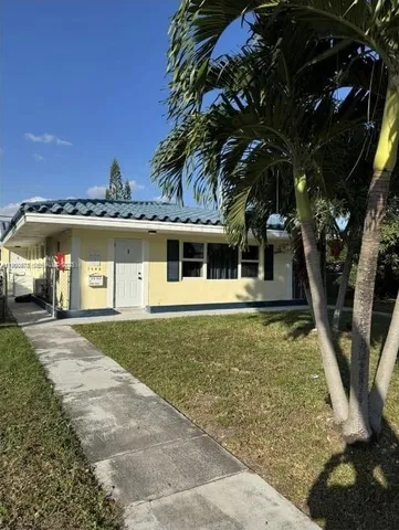 $1,850 | 1945 Northeast 171 Street, Unit 3, North Miami Beach, FL 33162