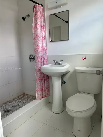 $1,850 | 1945 Northeast 171 Street, Unit 3, North Miami Beach, FL 33162