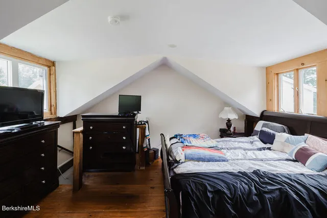 $695,000 | 604 Sheffield Plain, Sheffield, MA 01257