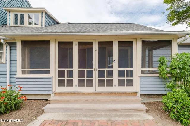 $695,000 | 604 Sheffield Plain, Sheffield, MA 01257