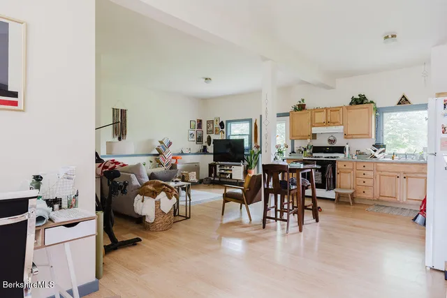 $695,000 | 604 Sheffield Plain, Sheffield, MA 01257