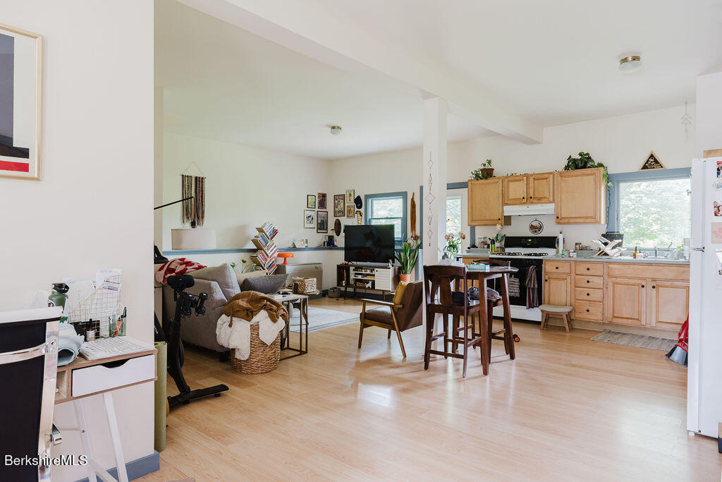 604 Sheffield Plain Sheffield, MA 01257 - Photo 33 of 53 Unit E