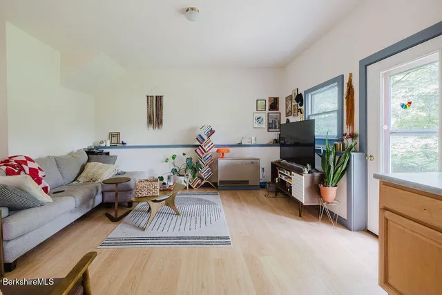 $695,000 | 604 Sheffield Plain, Sheffield, MA 01257