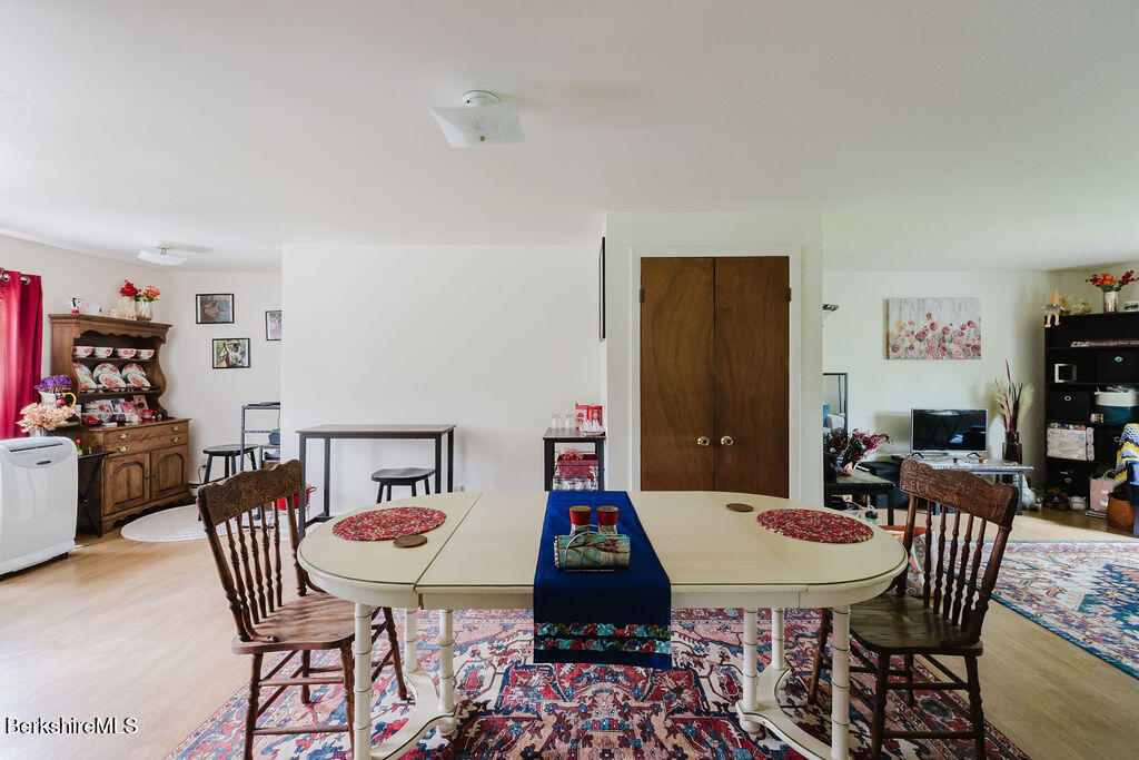 604 Sheffield Plain Sheffield, MA 01257 - Photo 40 of 53 Unit D