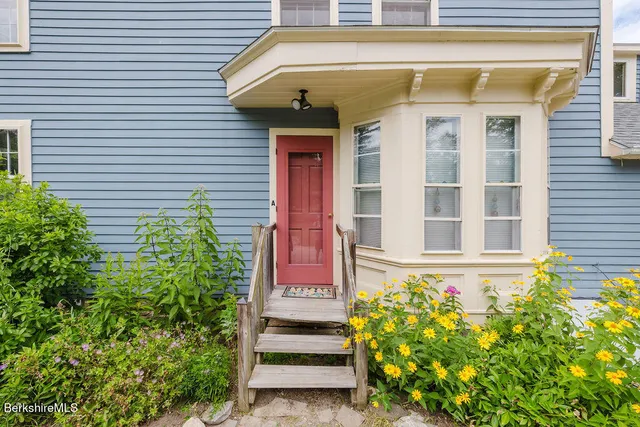 $695,000 | 604 Sheffield Plain, Sheffield, MA 01257