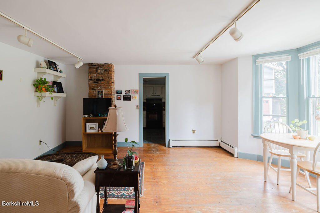 604 Sheffield Plain Sheffield, MA 01257 - Photo 8 of 53 Unit A