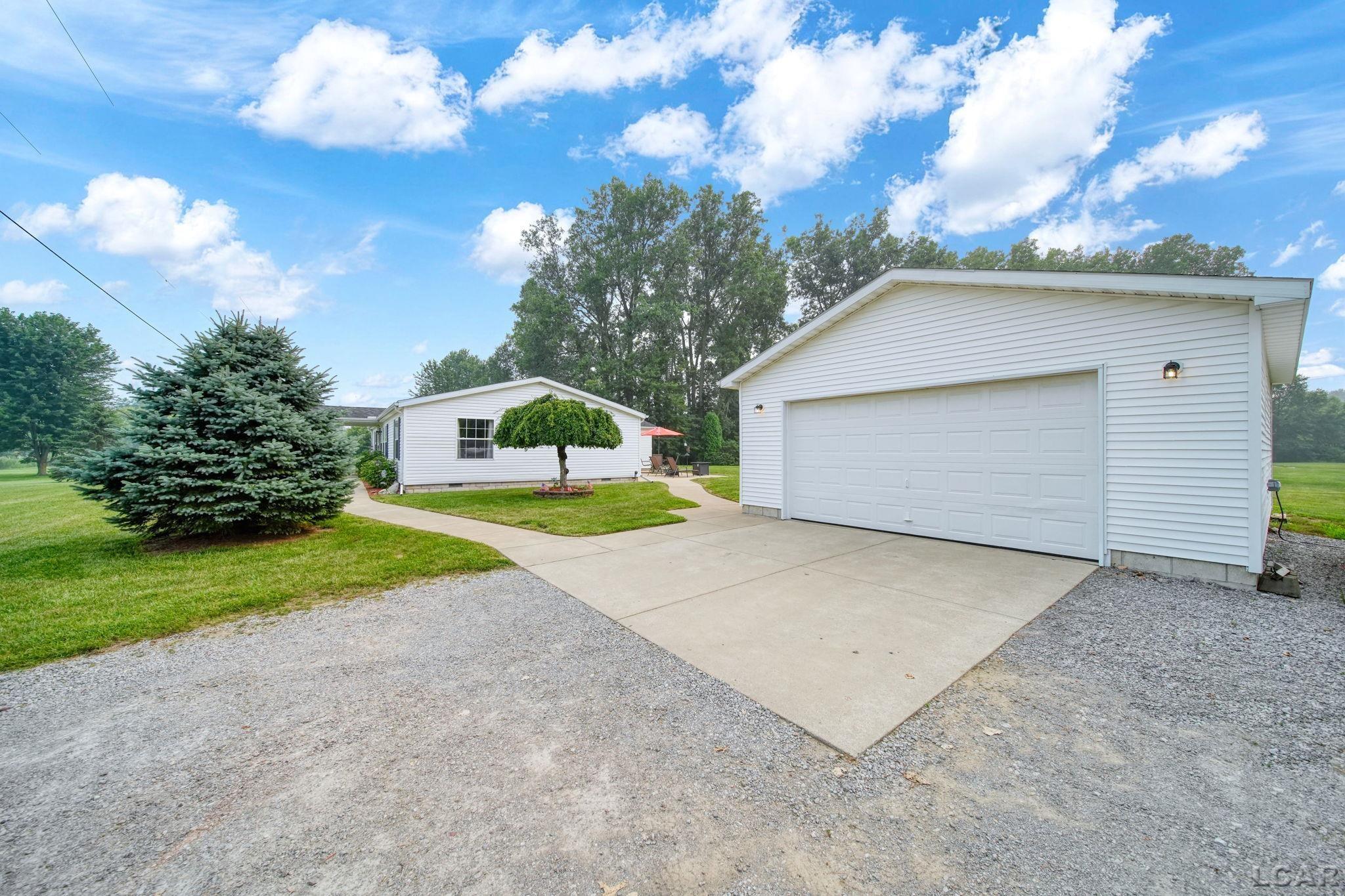 1052 Meanwell Road Dundee, MI 48131 - Photo 38 of 71 50215571-7ec59653-f92a-4eb3-84e8-e557bd0da6d7.JPG