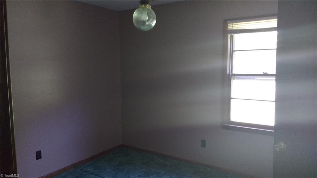 1096 Miller Road Mount Airy, NC 27030 - Photo 7 of 14 Gallery Image 7