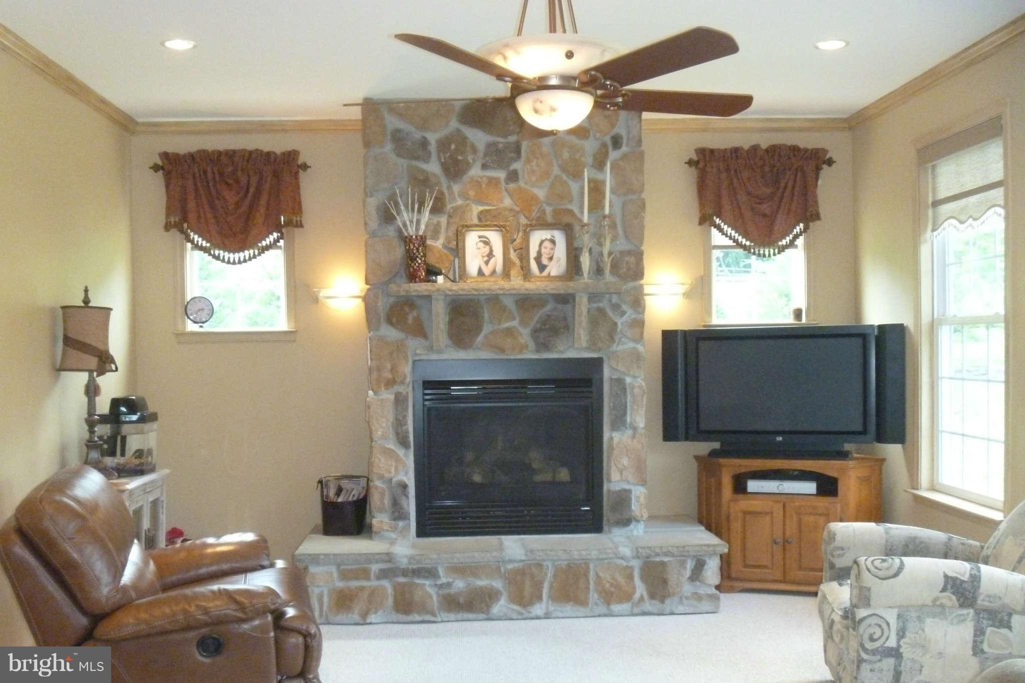 1199 Poole Road Westminster, MD 21157 - Photo 8 of 30 Family Room