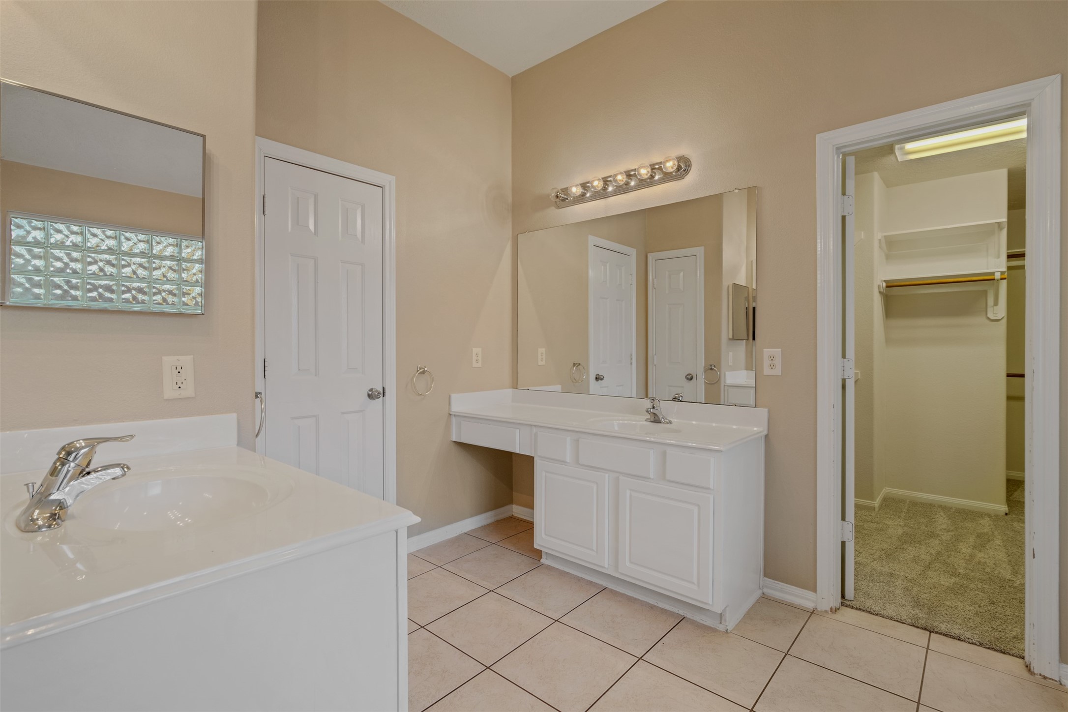 118 Bryce Branch Circle Spring, TX 77382 - Photo 16 of 25 a bathroom with a sink and a mirror