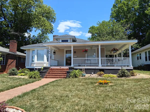 $299,900 | 208 Heilig Avenue, Salisbury, NC 28144