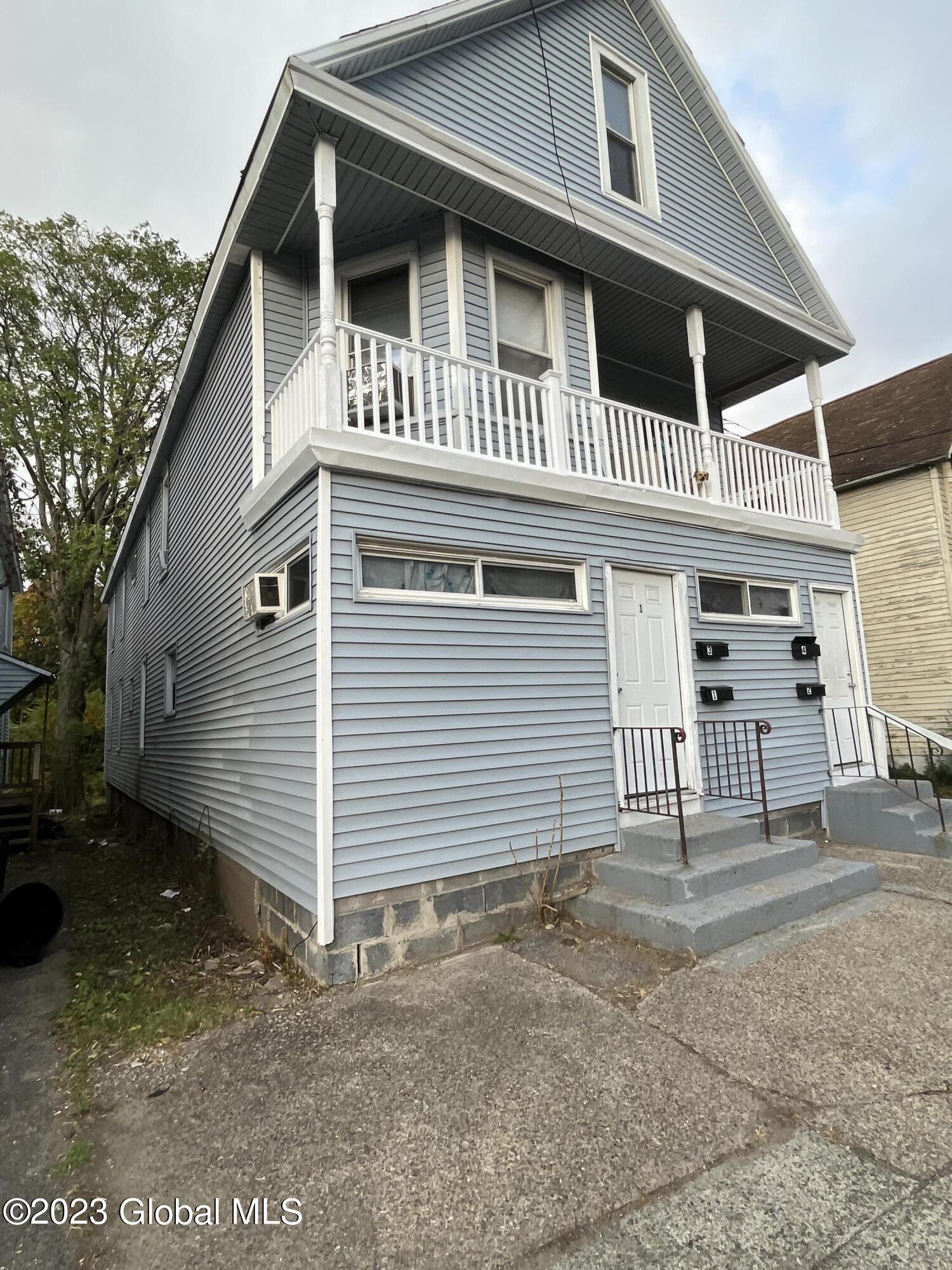 847 Eastern Avenue Schenectady, NY 12308 - Photo 2 of 5 71952879508__BF204A8B-89E5-4535-ACF3-F0F