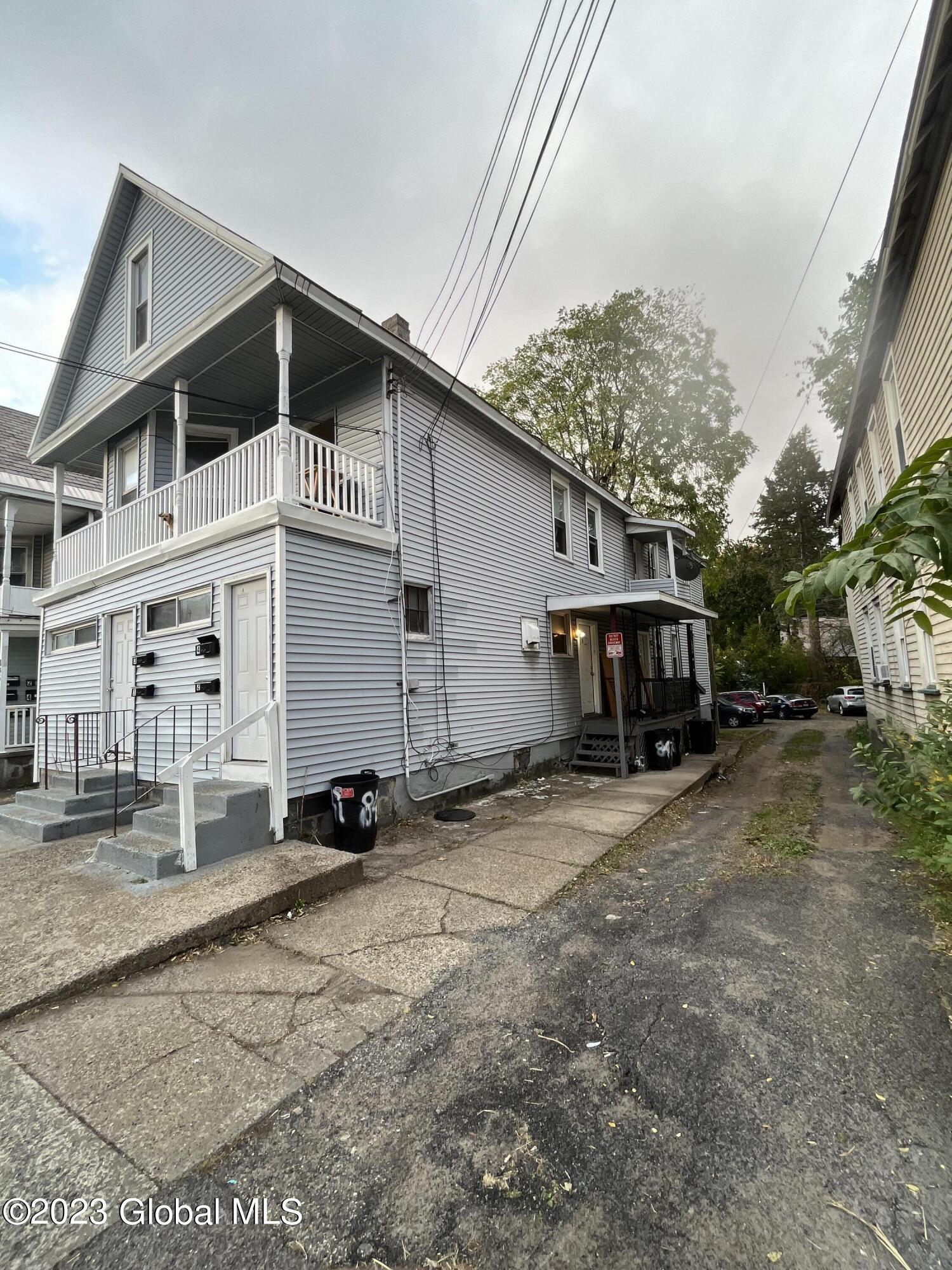 847 Eastern Avenue Schenectady, NY 12308 - Photo 3 of 5 71952881511__E872A7D8-123A-4BFE-9725-A65