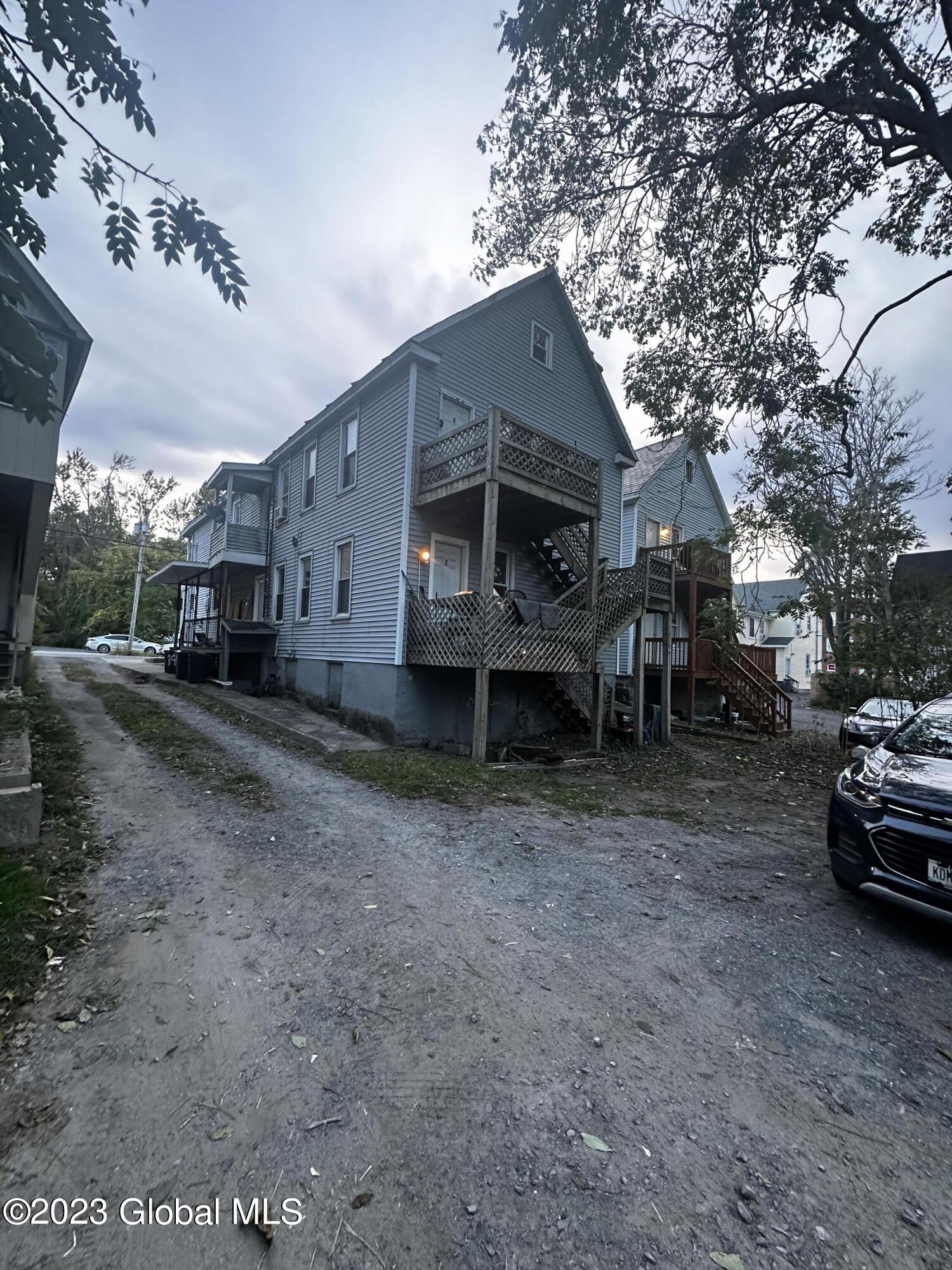 847 Eastern Avenue Schenectady, NY 12308 - Photo 4 of 5 IMG_0697