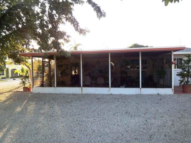 14 Abaco Road Key Largo, FL 33037 - Photo 2 of 3 Screened Porch