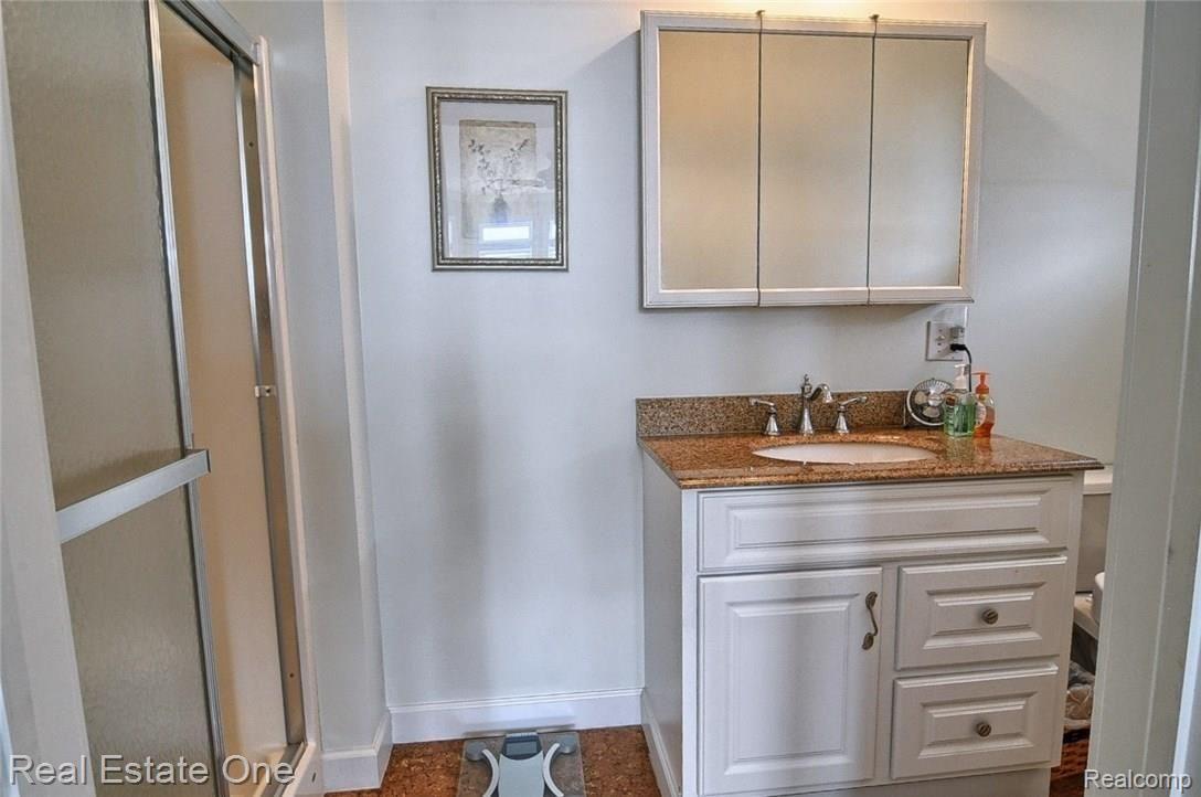 2970 Wagarville Road Gladwin, MI 48624 - Photo 12 of 30 Master Bathroom