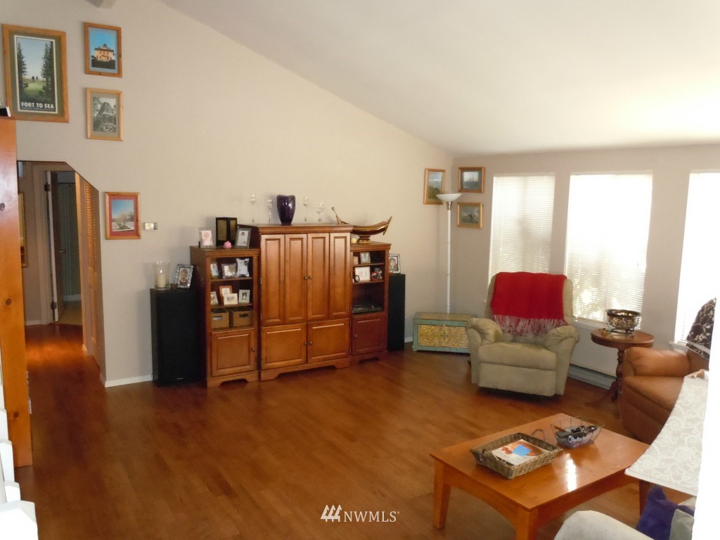 202 North Waugh Road Mount Vernon, WA 98273 - Photo 4 of 11 Gallery Image 4