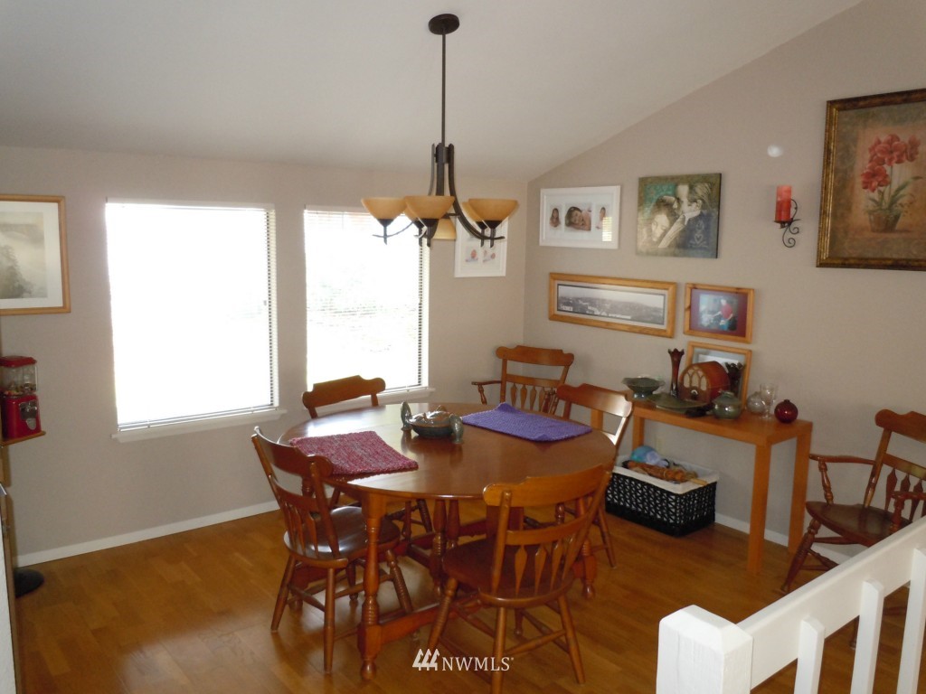 202 North Waugh Road Mount Vernon, WA 98273 - Photo 5 of 11 Gallery Image 5