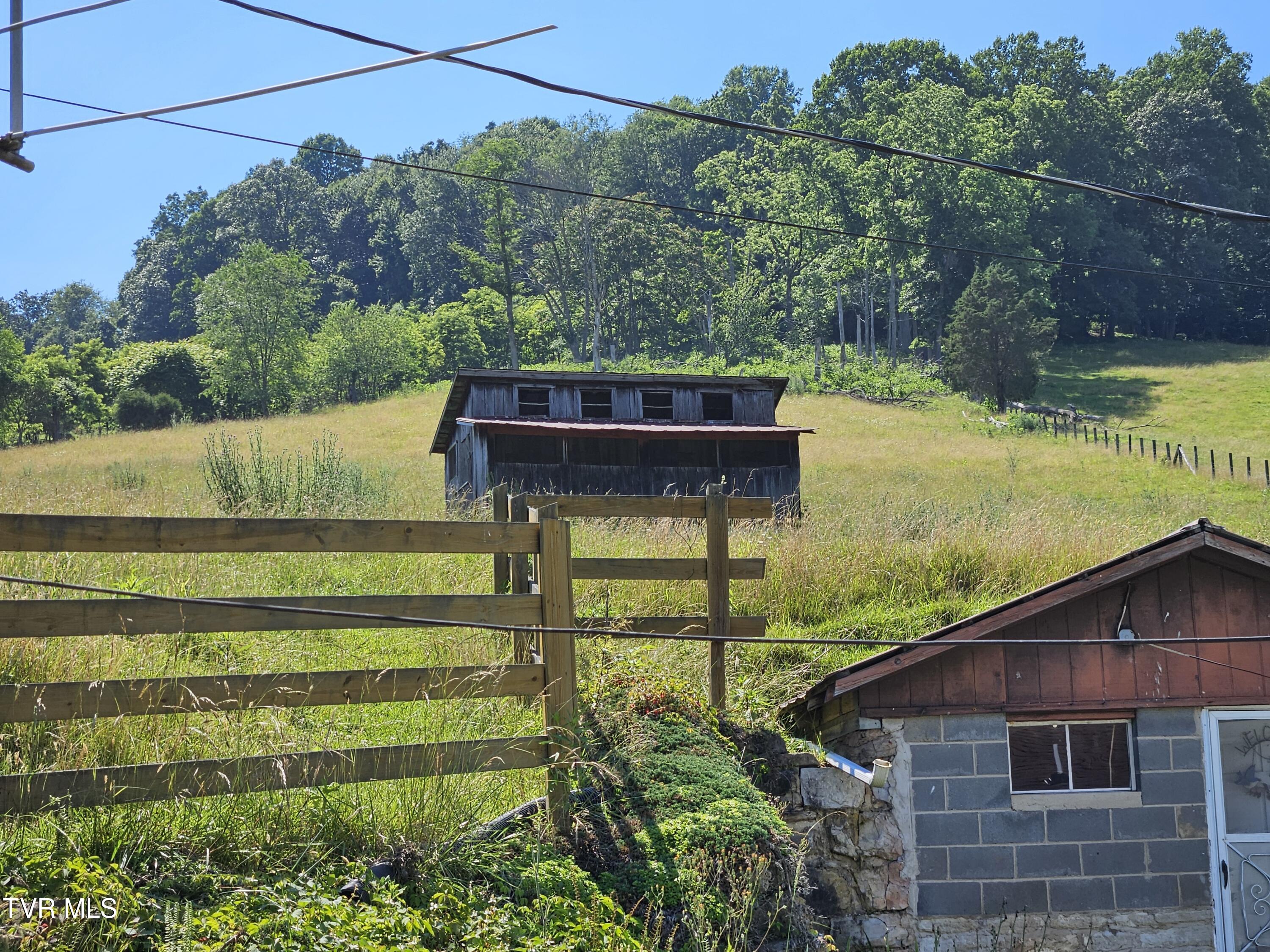 3951 Moccasin Valley Road Lebanon, VA 24266 - Photo 16 of 21 mead2
