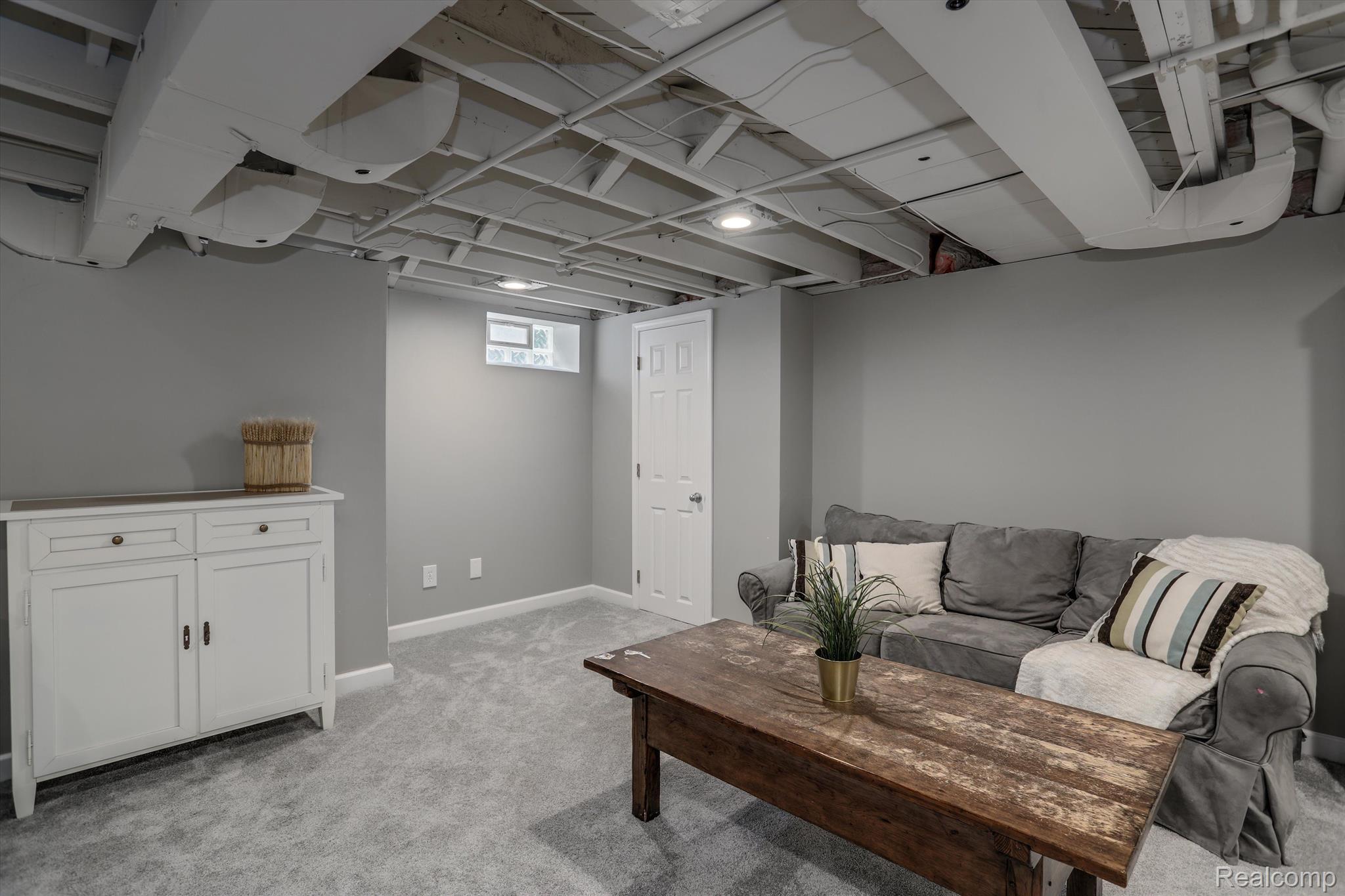 2422 Pembroke Road Birmingham, MI 48009 - Photo 31 of 36 Gallery Image 31