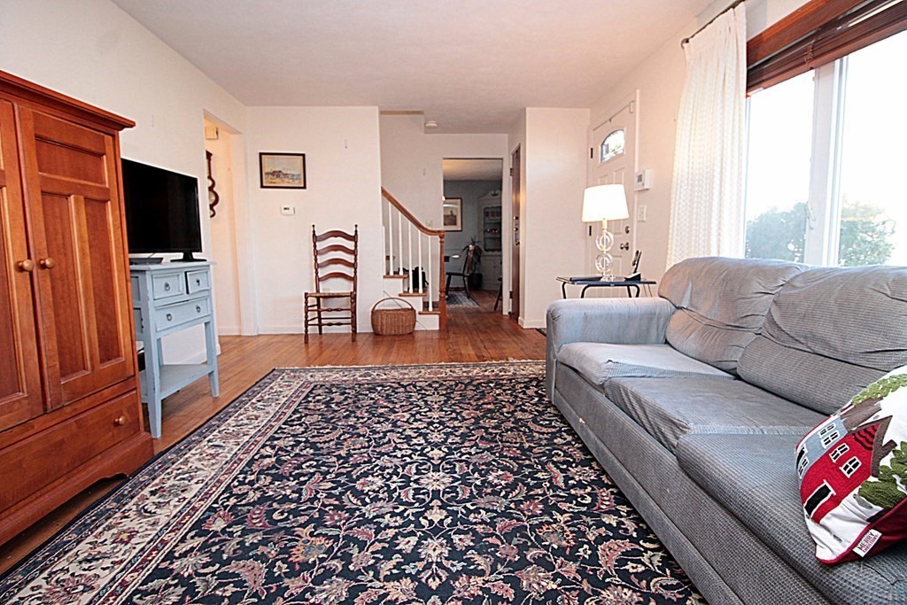 222 East Allen Ridge Road Springfield, MA 01118 - Photo 5 of 35